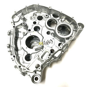 Картер в сборе Suzuki 11300-31811