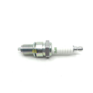Свеча зажигания NGK BP6E