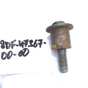 Болт Yamaha б.у 8DF-47367-09-00_б.у